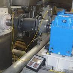 Alinhamento a laser de máquinas rotativas